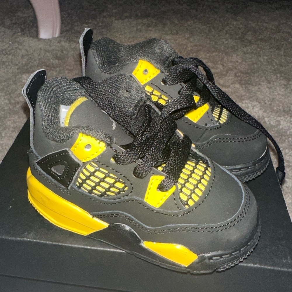 Black and Yellow Jordan Toddlers